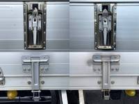 いすゞフォワードアルミウイング中型（4t）[写真18]