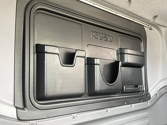 いすゞフォワードアルミウイング中型（4t）[写真32]