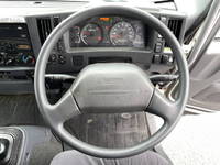 いすゞフォワードアルミウイング中型（4t）[写真33]