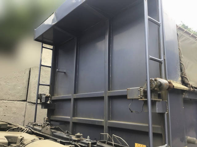 三菱ふそうスーパーグレートダンプ大型（10t）[写真10]