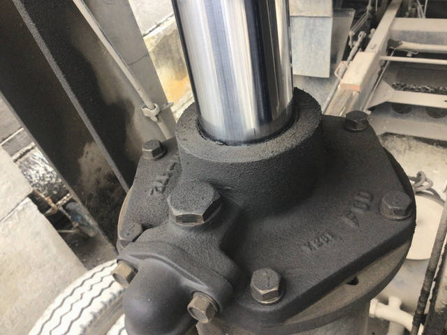 三菱ふそうスーパーグレートダンプ大型（10t）[写真18]