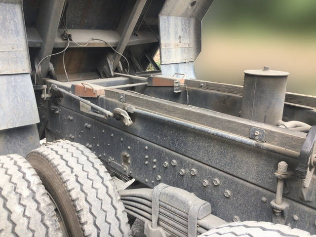 三菱ふそうスーパーグレートダンプ大型（10t）[写真20]