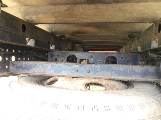 三菱ふそうキャンタークレーン3段小型（2t・3t）[写真18]