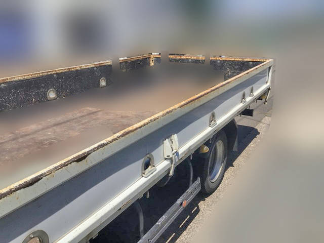 三菱ふそうキャンター平ボディ小型（2t・3t）[写真08]