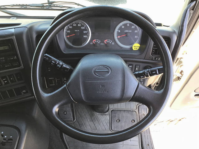 日野プロフィアアルミウイング大型（10t）[写真35]