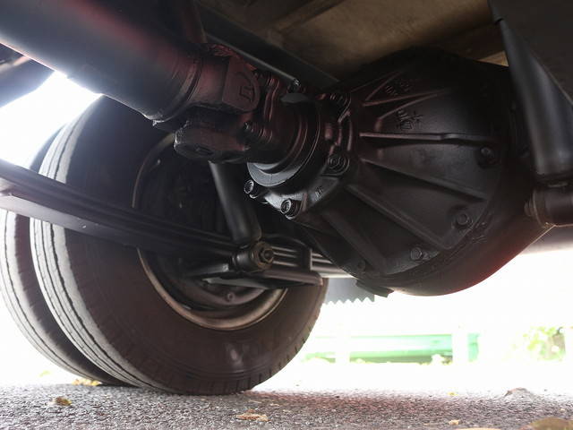 いすゞエルフ平ボディ小型（2t・3t）[写真24]