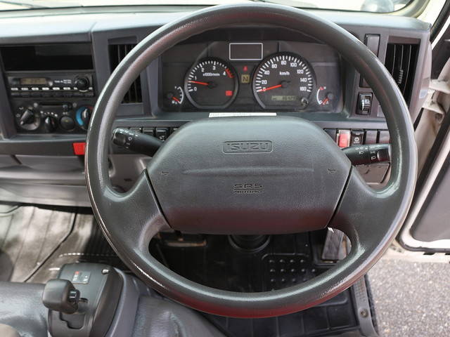 いすゞエルフ平ボディ小型（2t・3t）[写真30]