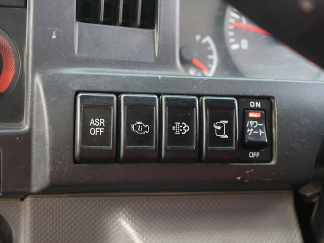 いすゞエルフ平ボディ小型（2t・3t）[写真35]