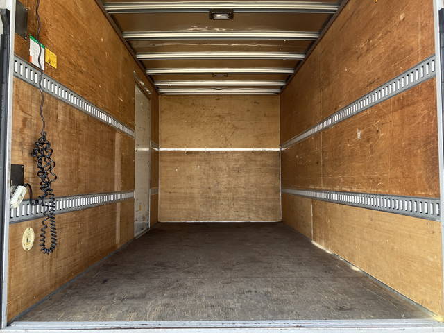 いすゞエルフアルミバン小型（2t・3t）[写真11]