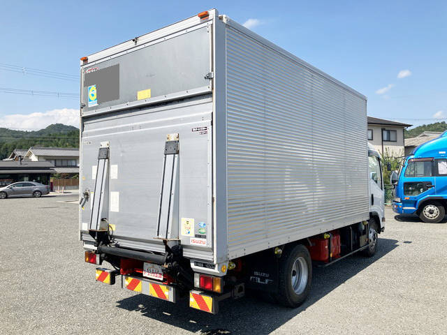 いすゞエルフアルミバン小型（2t・3t）[写真02]