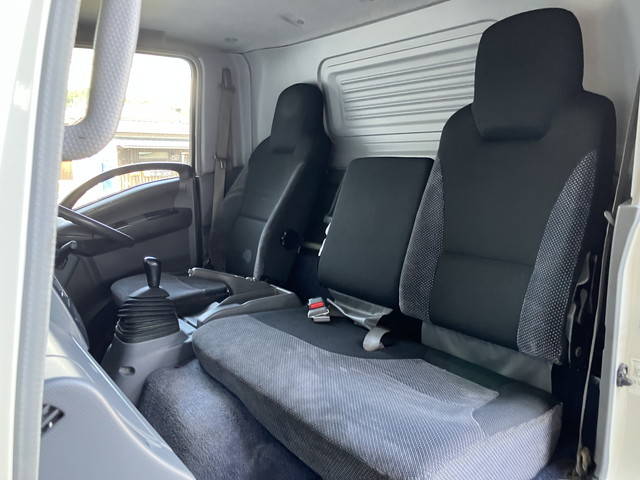 いすゞエルフアルミバン小型（2t・3t）[写真25]