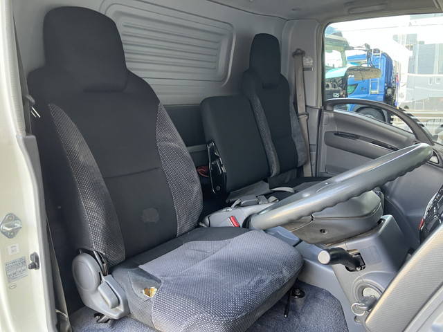 いすゞエルフアルミバン小型（2t・3t）[写真26]