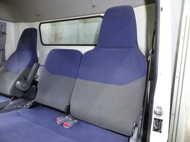 三菱ふそうキャンターアルミウイング小型（2t・3t）[写真31]