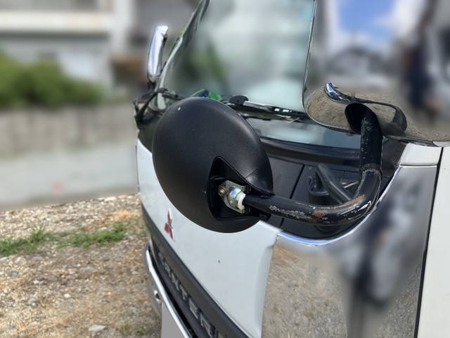 三菱ふそうキャンターガッツ平ボディ小型（2t・3t）[写真14]