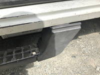 三菱ふそうキャンターガッツ平ボディ小型（2t・3t）[写真15]