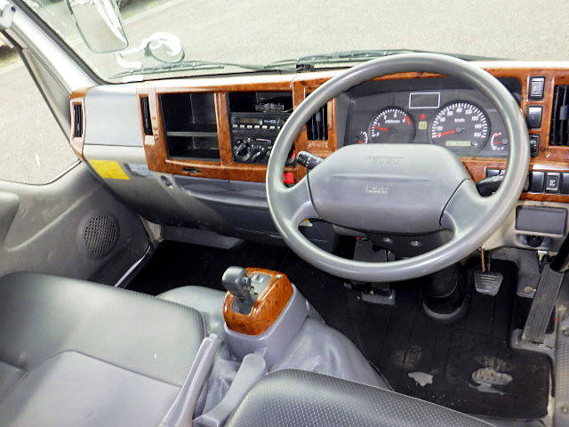 いすゞエルフダンプ小型（2t・3t）[写真17]