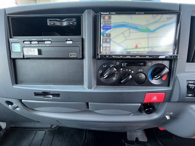 いすゞエルフクレーン4段小型（2t・3t）[写真27]