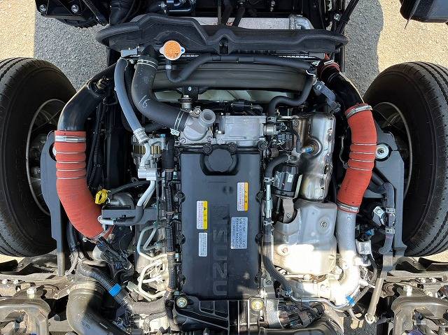 いすゞエルフクレーン4段小型（2t・3t）[写真30]