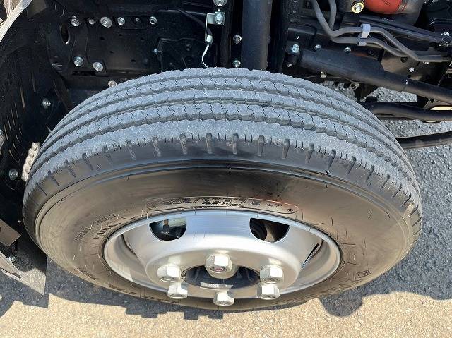 いすゞエルフクレーン4段小型（2t・3t）[写真37]