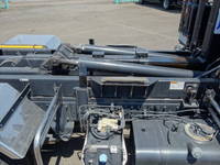 三菱ふそうキャンターコンテナ専用車小型（2t・3t）[写真08]