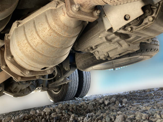 いすゞエルフ平ボディ小型（2t・3t）[写真18]