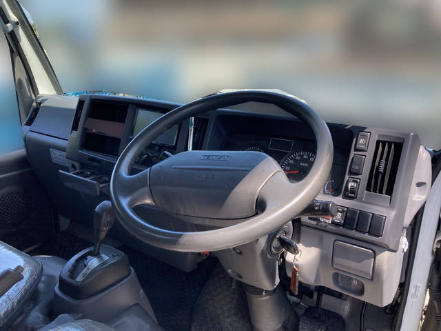 いすゞエルフ平ボディ小型（2t・3t）[写真28]