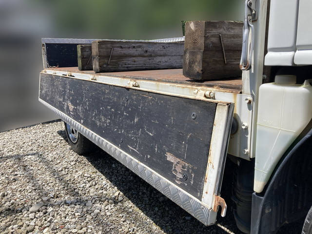 いすゞエルフ平ボディ小型（2t・3t）[写真09]