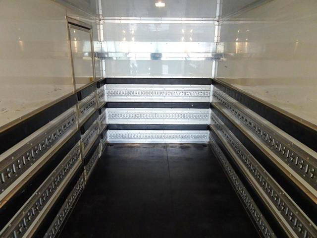 日野デュトロパネルバン小型（2t・3t）[写真13]