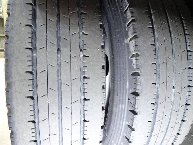 日野デュトロパネルバン小型（2t・3t）[写真22]