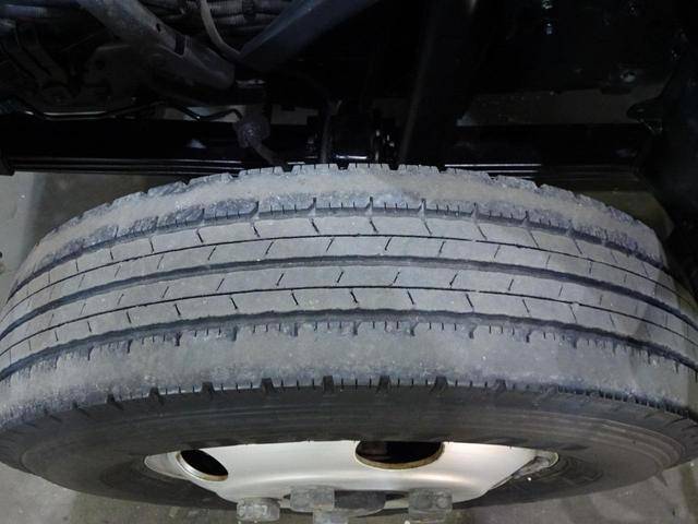 日野デュトロパネルバン小型（2t・3t）[写真24]