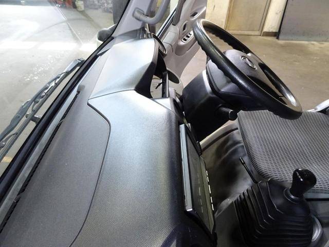 日野デュトロパネルバン小型（2t・3t）[写真32]