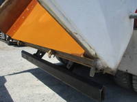 日産クオンダンプ大型（10t）[写真09]