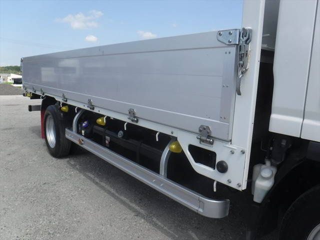 いすゞエルフアルミブロック小型（2t・3t）[写真14]