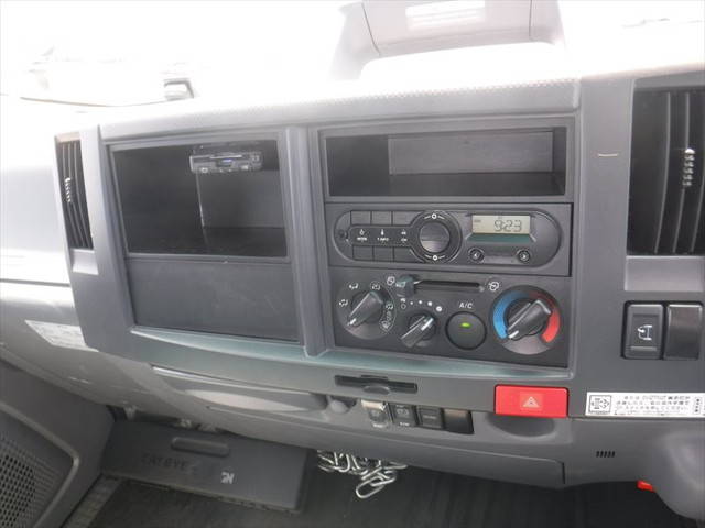 いすゞエルフアルミブロック小型（2t・3t）[写真30]