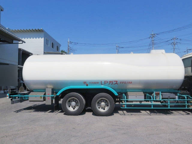 いすゞギガタンク車（タンクローリー）大型（10t）[写真10]