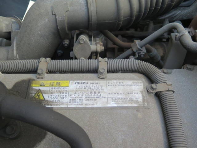 いすゞギガタンク車（タンクローリー）大型（10t）[写真19]