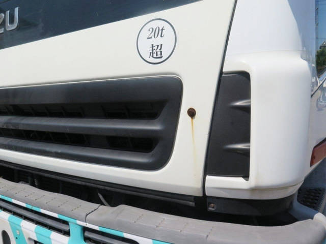 いすゞギガタンク車（タンクローリー）大型（10t）[写真29]