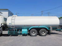 いすゞギガタンク車（タンクローリー）大型（10t）[写真09]