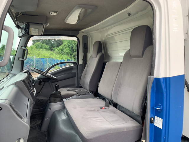 いすゞエルフ冷凍車（冷蔵車）小型（2t・3t）[写真14]