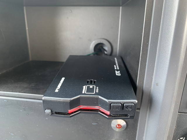 いすゞエルフ冷凍車（冷蔵車）小型（2t・3t）[写真13]