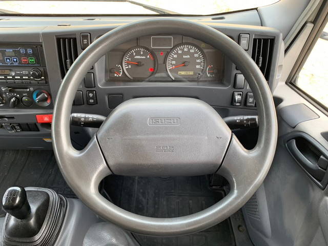 いすゞエルフ冷凍車（冷蔵車）小型（2t・3t）[写真17]