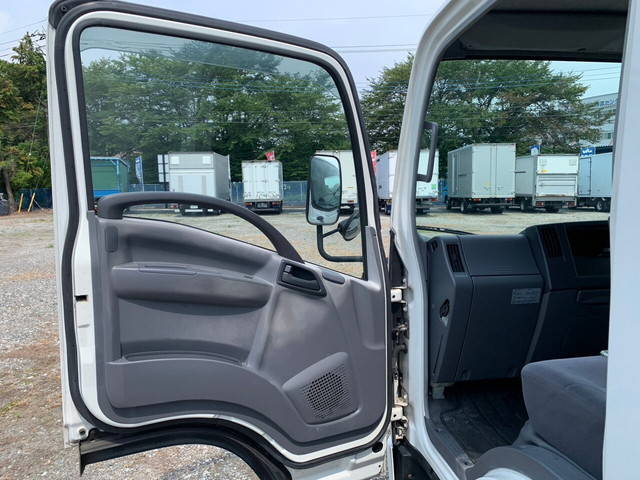 いすゞエルフ冷凍車（冷蔵車）小型（2t・3t）[写真19]