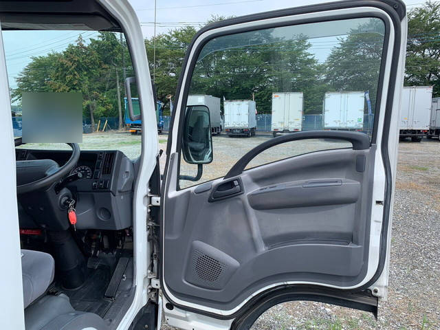 いすゞエルフ冷凍車（冷蔵車）小型（2t・3t）[写真21]