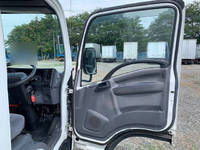 いすゞエルフ冷凍車（冷蔵車）小型（2t・3t）[写真21]