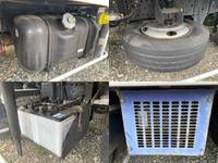 いすゞエルフ冷凍車（冷蔵車）小型（2t・3t）[写真32]