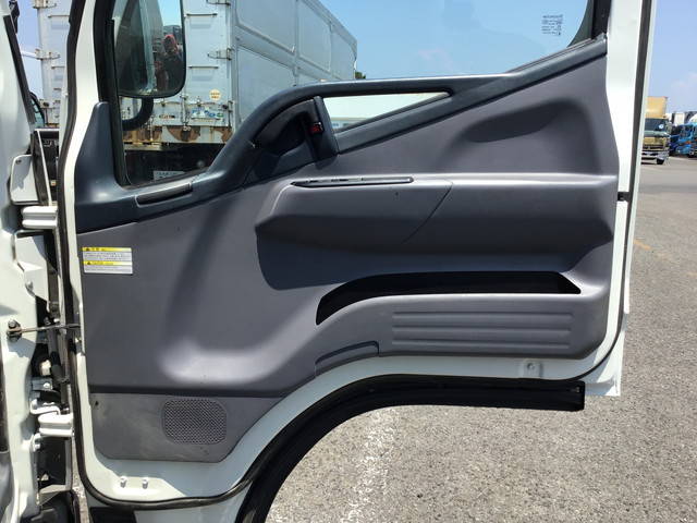 三菱ふそうキャンターユニック4段小型（2t・3t）[写真27]
