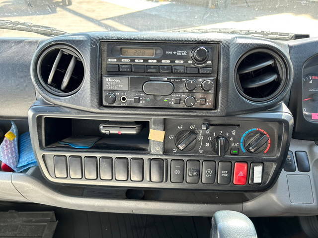 日野デュトロパッカー車（塵芥車）小型（2t・3t）[写真32]