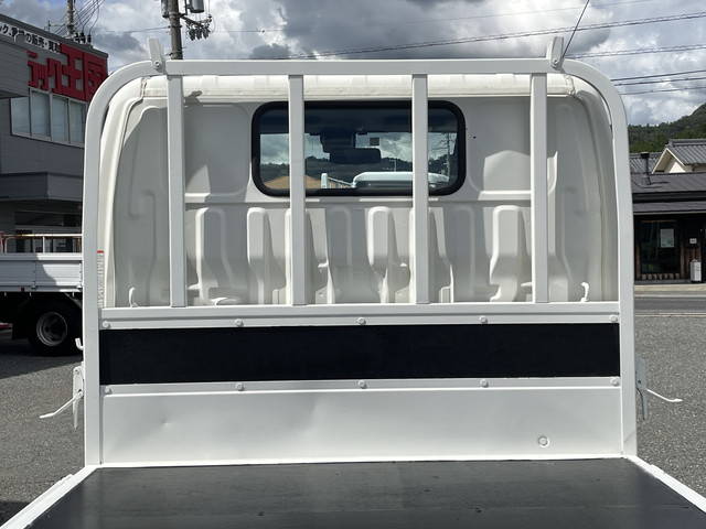 日野デュトロ平ボディ小型（2t・3t）[写真16]