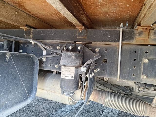 三菱ふそうキャンター平ボディ小型（2t・3t）[写真11]