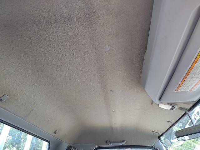 三菱ふそうキャンター平ボディ小型（2t・3t）[写真17]